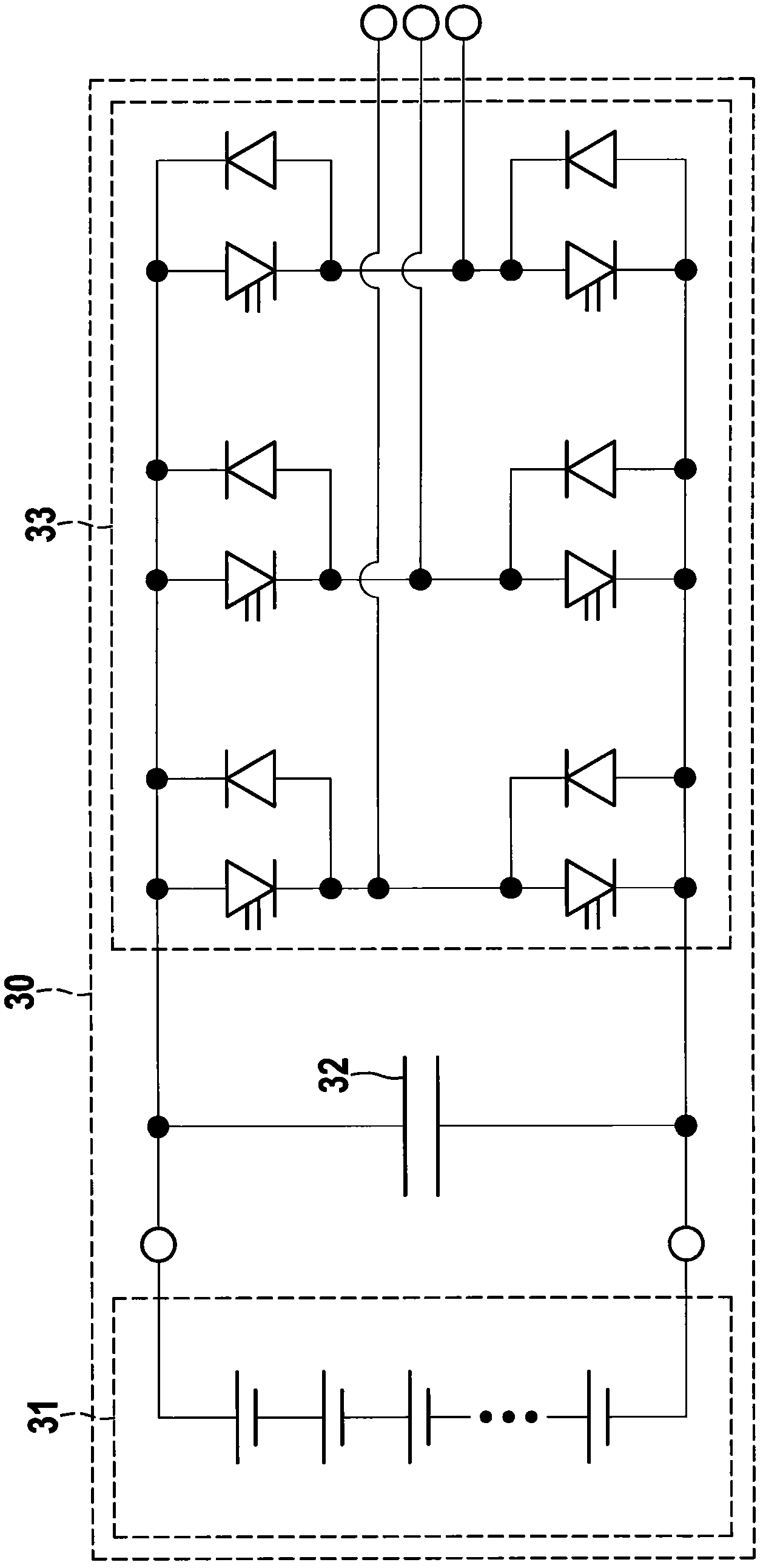 Battery comprising an integrated pulse width modulation inverter