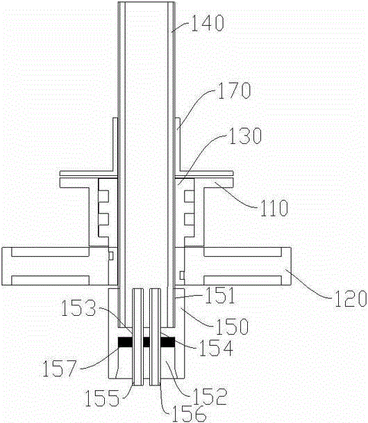 Beverage bottle connecting device and beverage machine