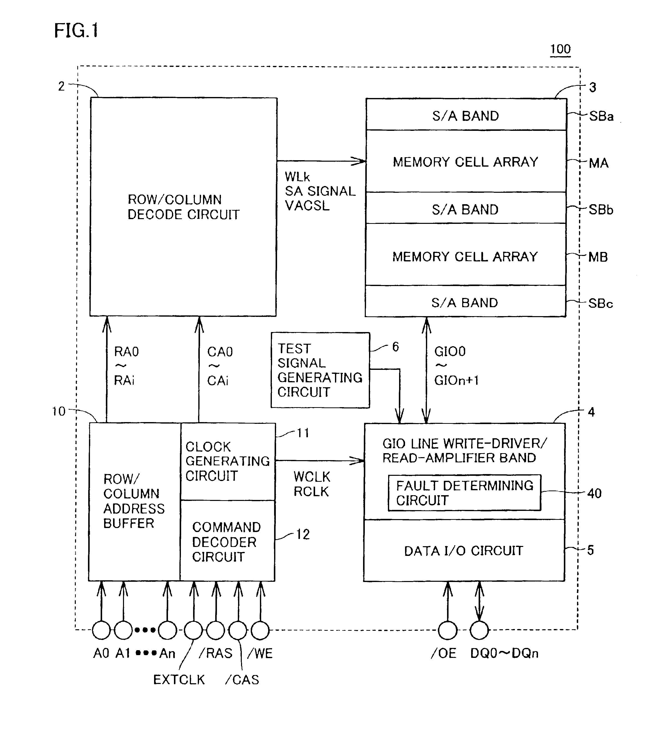 Semiconductor memory device having a plurality of signal lines for writing and reading data