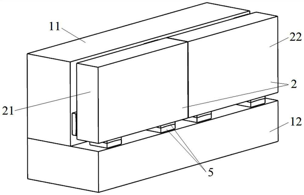 A grating splicing device