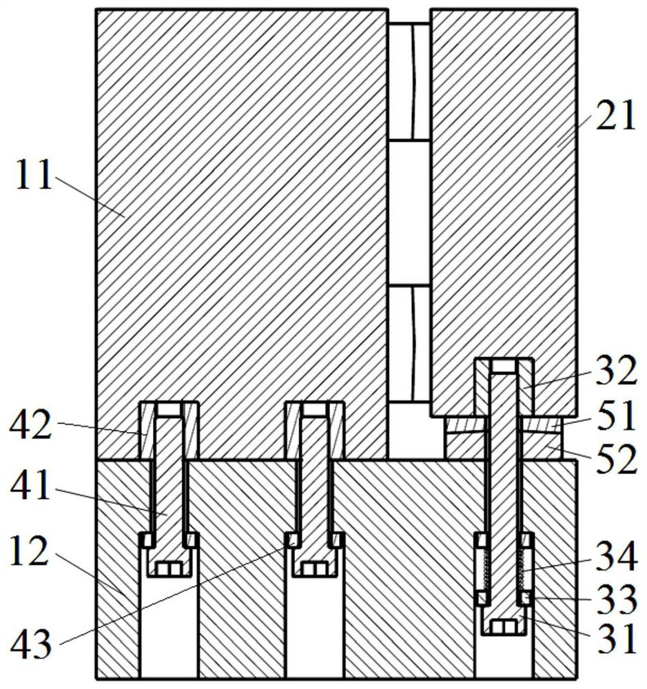 A grating splicing device