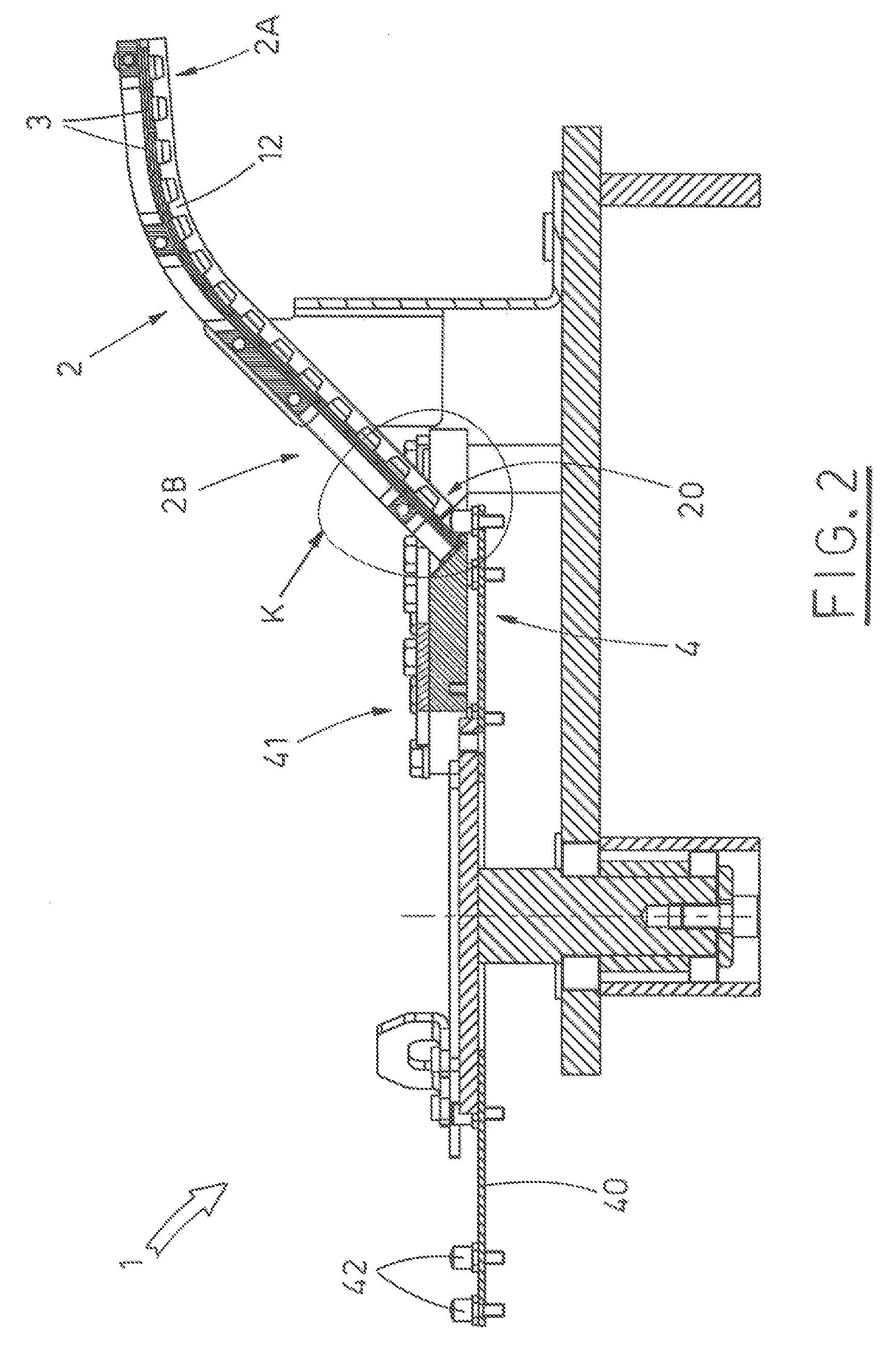 Device for feeding articles, in particular corks, to a pick-up station