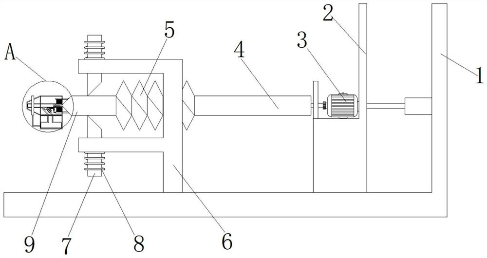 Injection molding equipment capable of efficiently removing moisture in injection molding materials