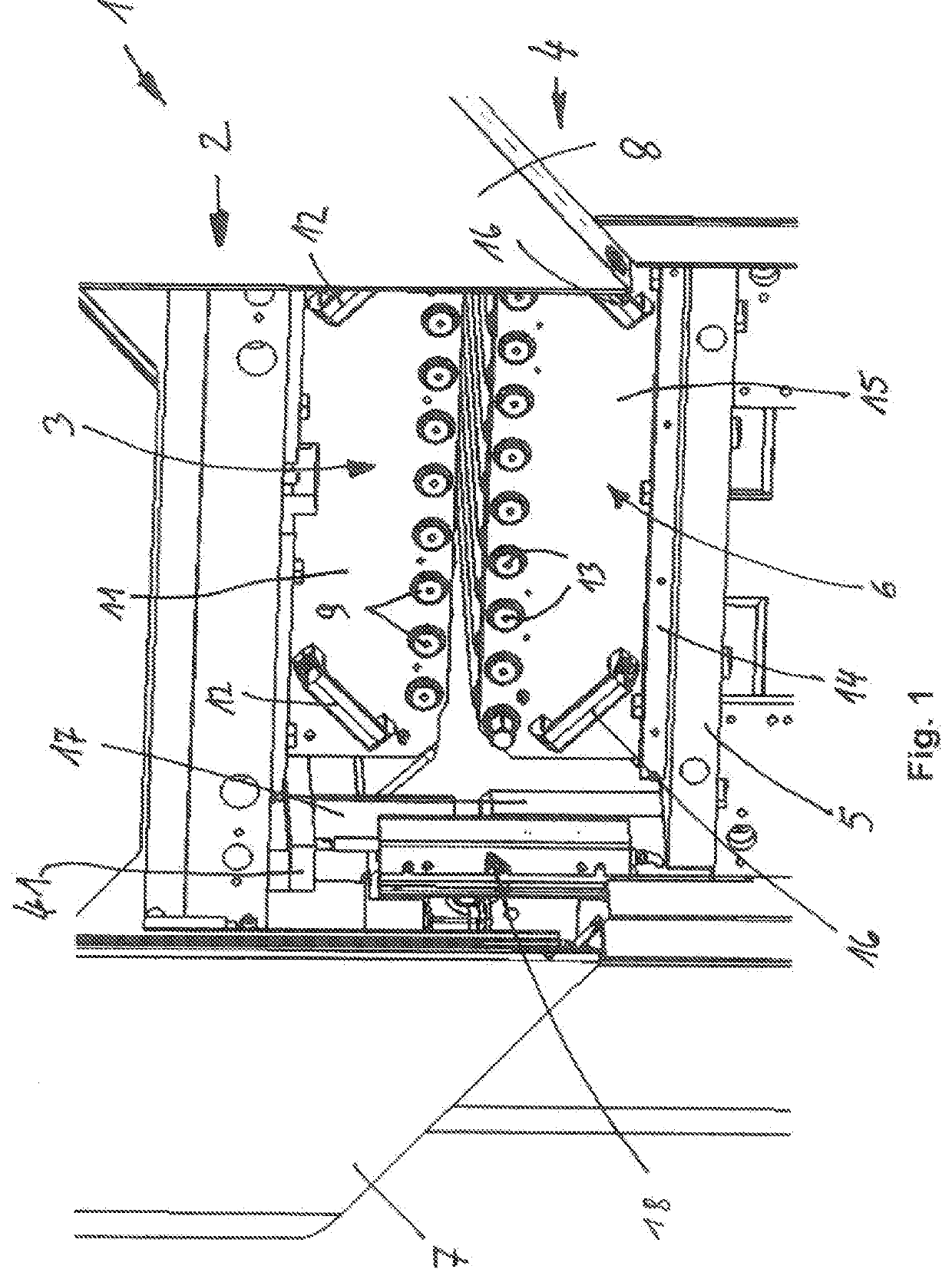 Roller Leveler with Upper and Lower Leveling Rollers and Method for the Simple and Rapid Inspection, Maintenance, and Servicing of the Upper Leveling Rollers of a Roller Leveler