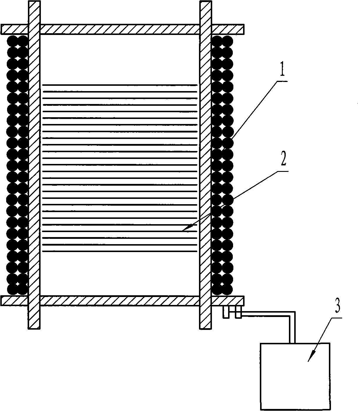 Low-frequency high-gradient magnetic field scale inhibiting cleaner