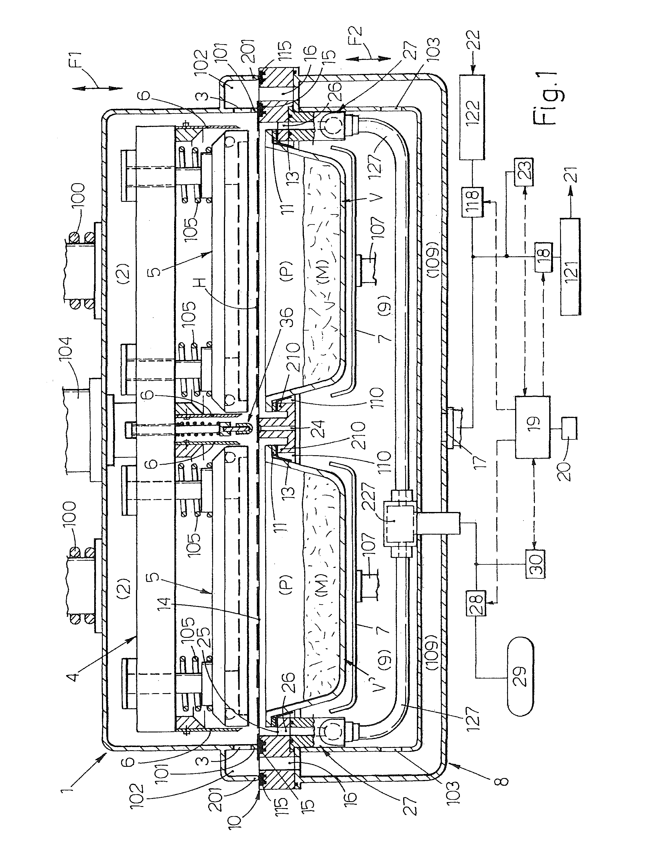 Apparatus with facing bell members, for modified atmosphere packaging of products placed in trays