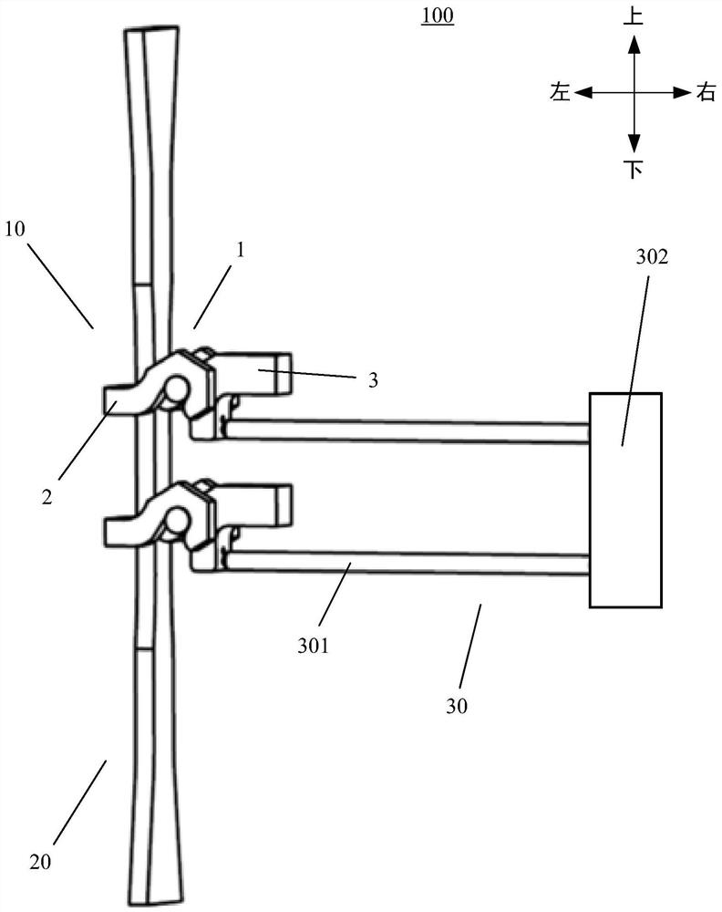 High-temperature mechanical test device and extensometer auxiliary assembly thereof