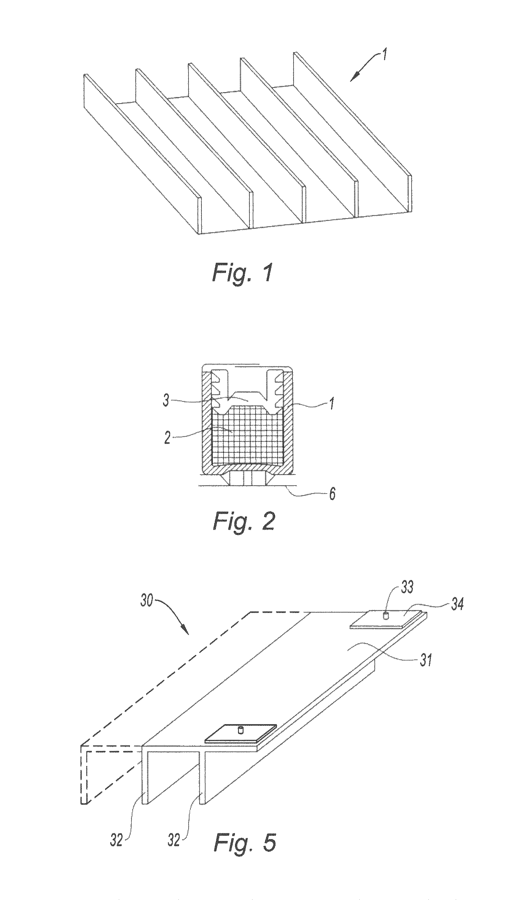 Expandable cableway for aircraft with a structure made of composite material