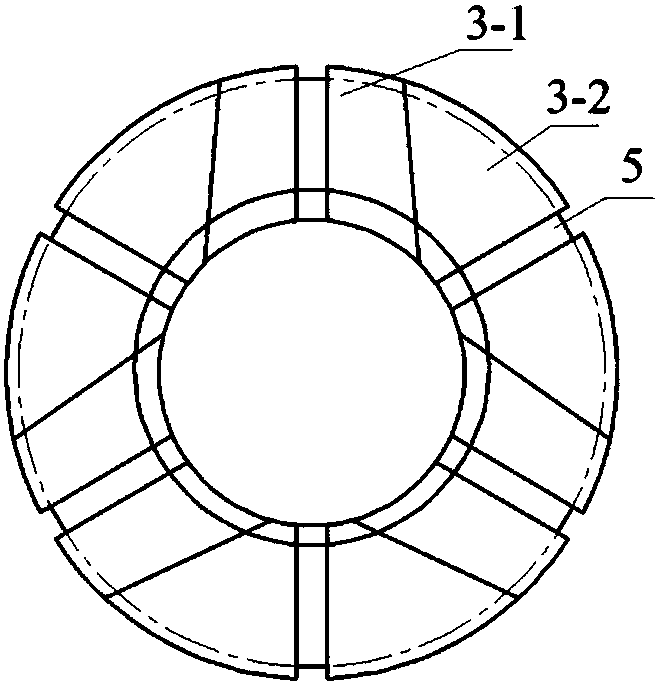 Spinning forming core mold device and method of multi-functional complex longitudinal and transverse inner rib cylindrical components