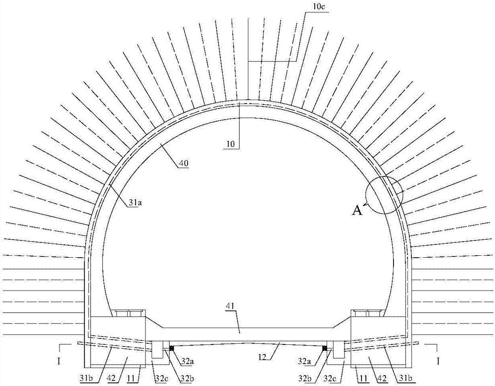 Deeply-buried side ditch drain external displacement-type lining and drainage system thereof