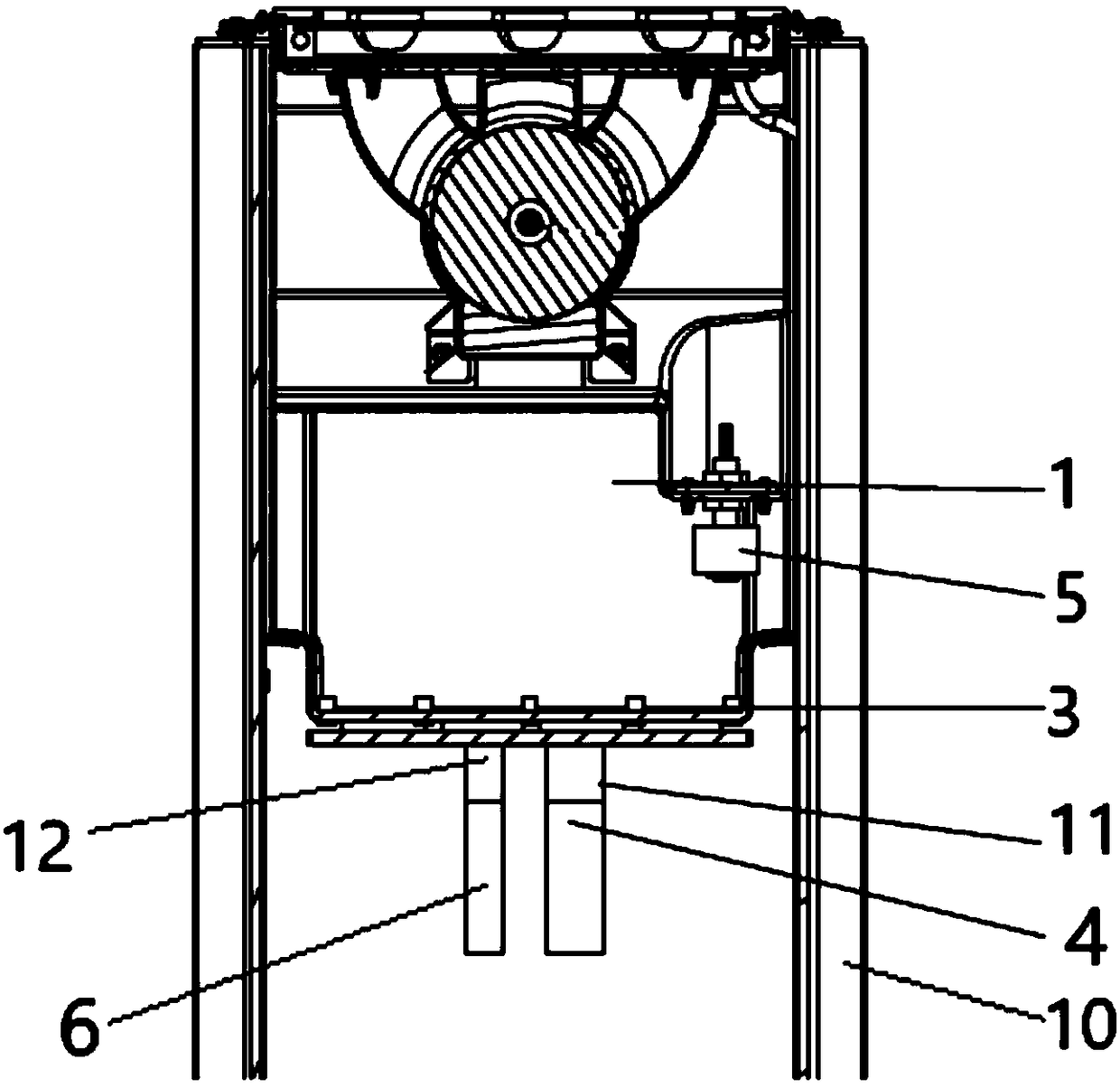 Water discharging device