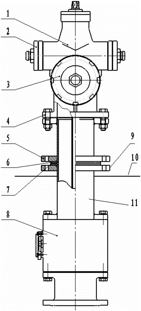 Outdoor fire hydrant with split flange