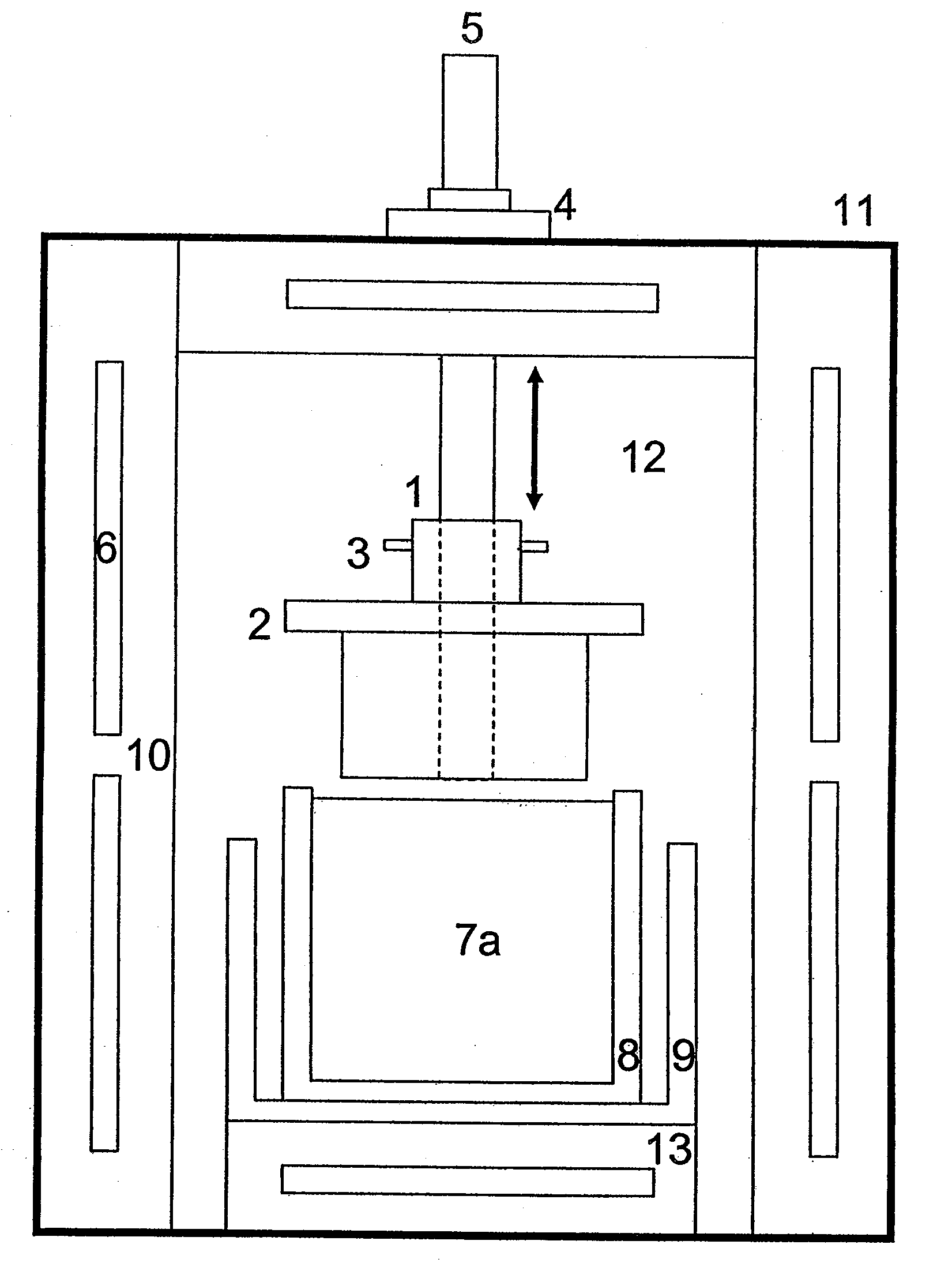 Device and method for producing crystalline bodies by directional solidification