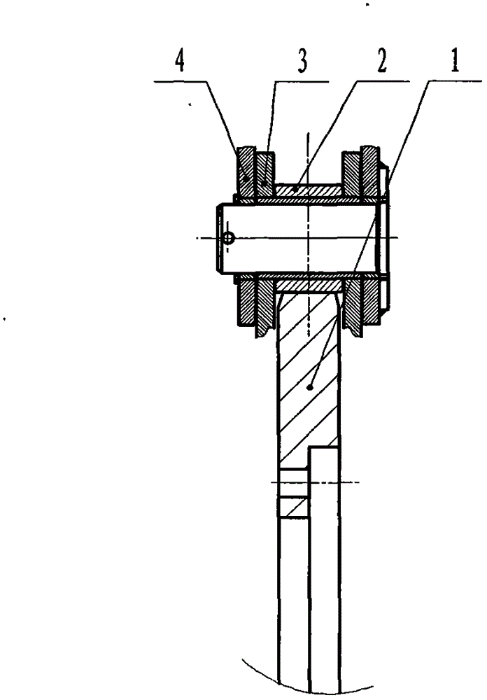 Tail pulley chain device for hot ore chain scraper conveyor