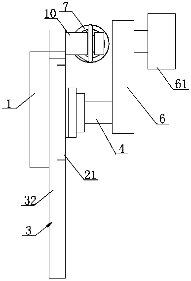 Bottle clamping mechanism used for clamping bottle opening