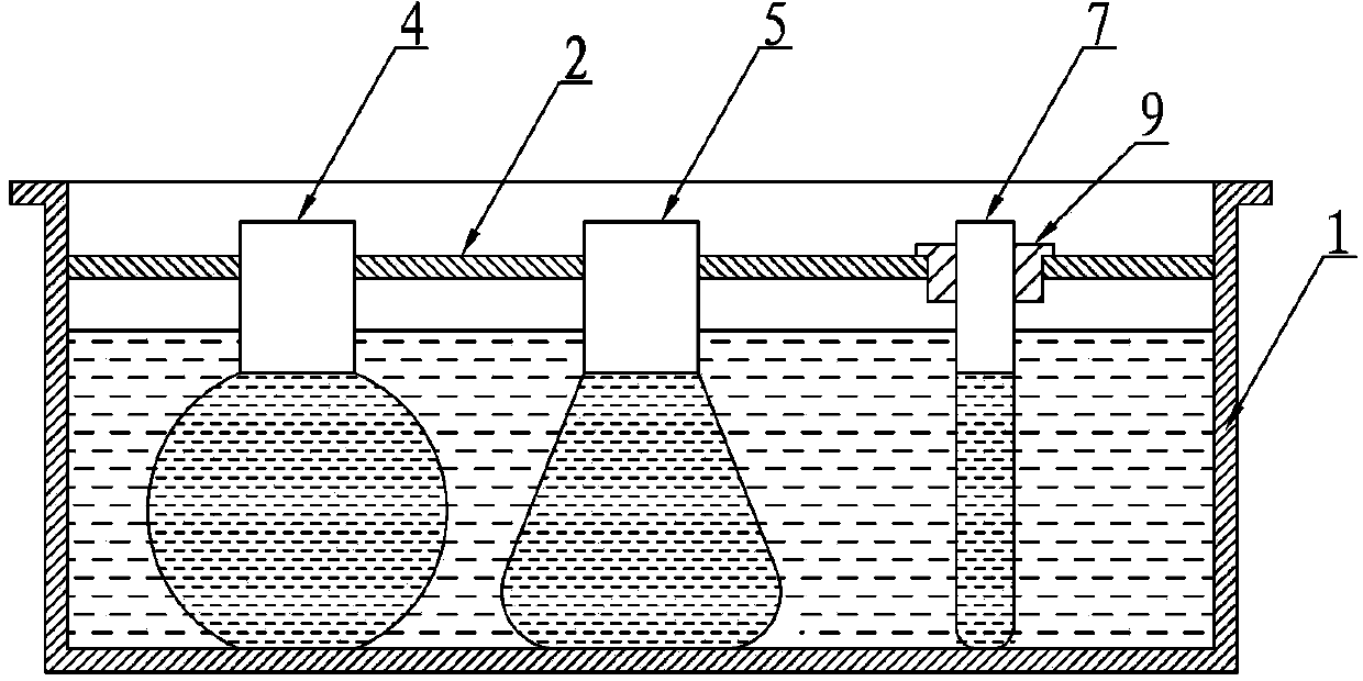 Thermostatic water bath kettle sealed and insulated by floats and application method thereof