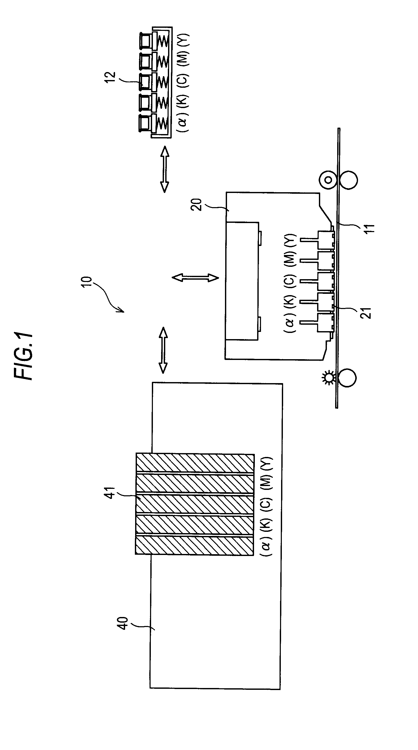 Liquid discharge apparatus having cleaning belts in the shape of a Mobius strip and method of controlling the same