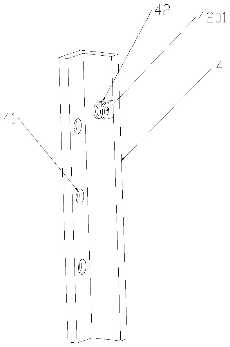 Semi-closed type driver fence