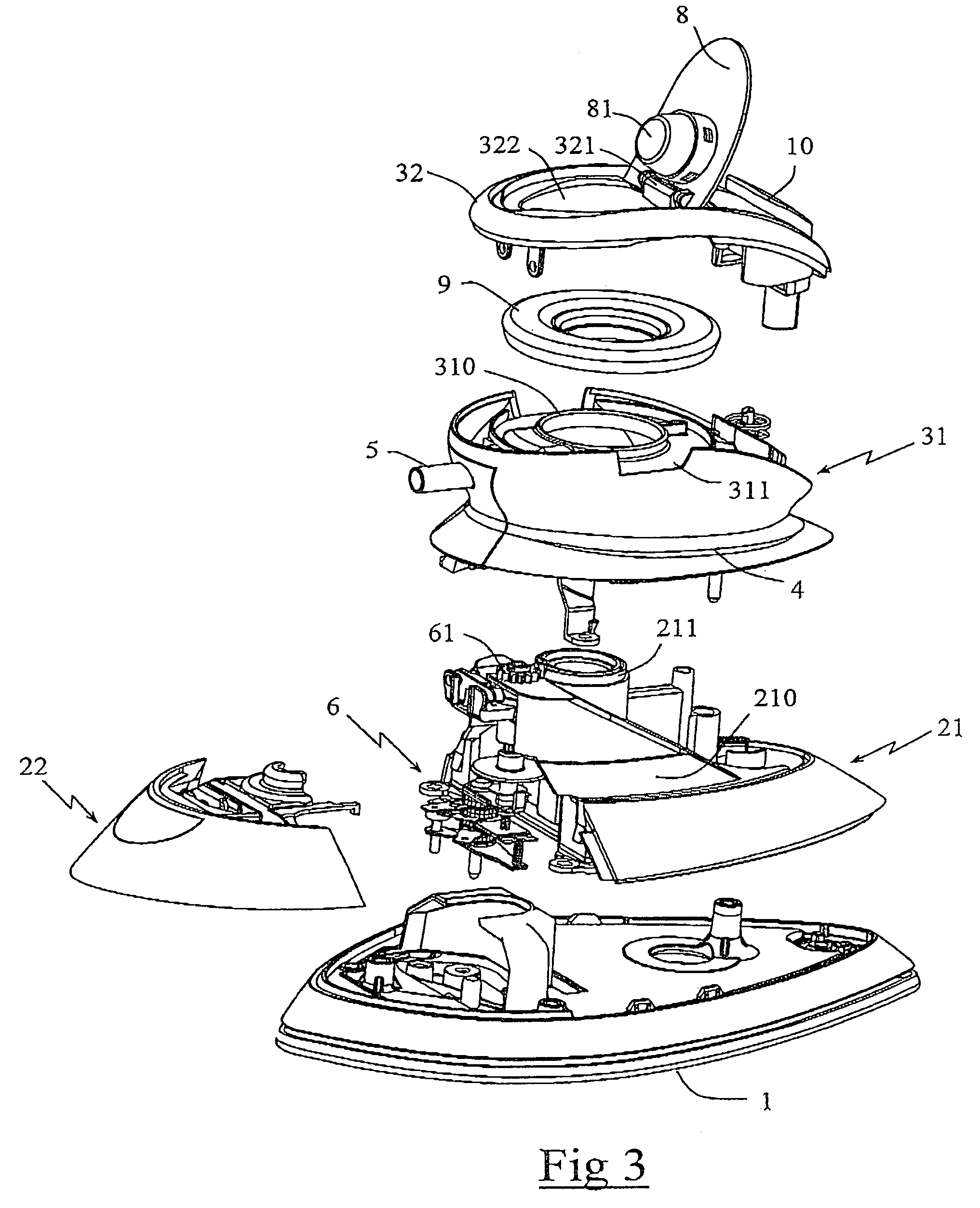Pressing iron having a handle integrating an orifice for filling a reservoir