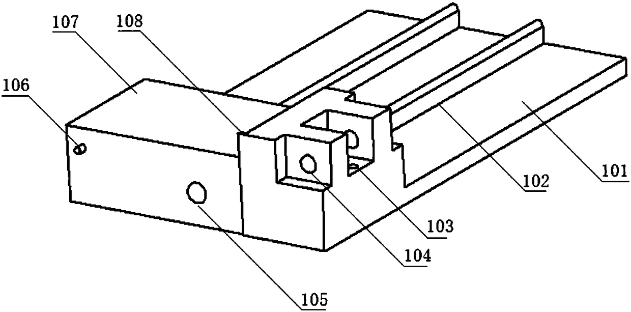 Fiber cutting device and working method thereof