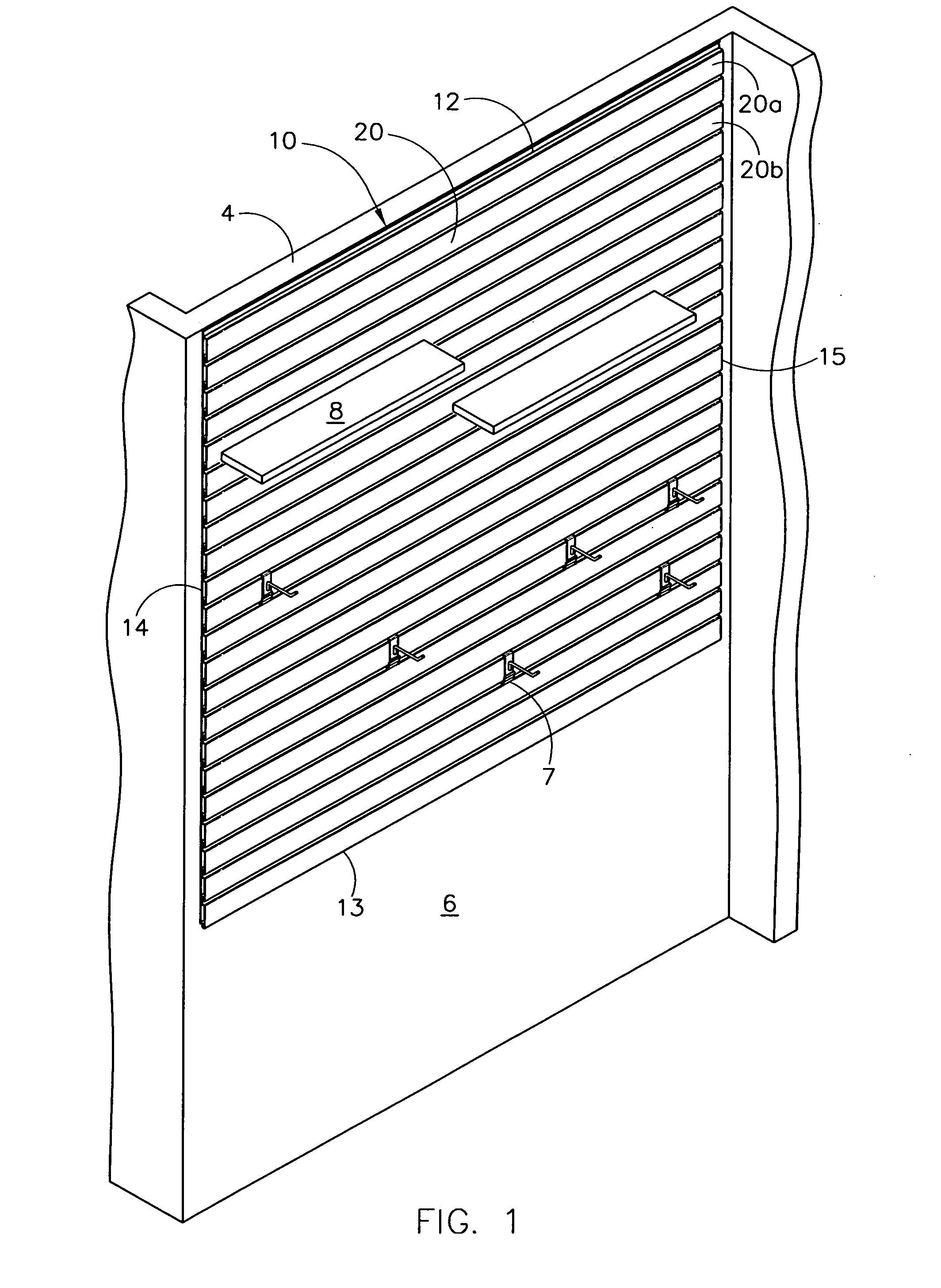 Slatwall extrusion and assembly