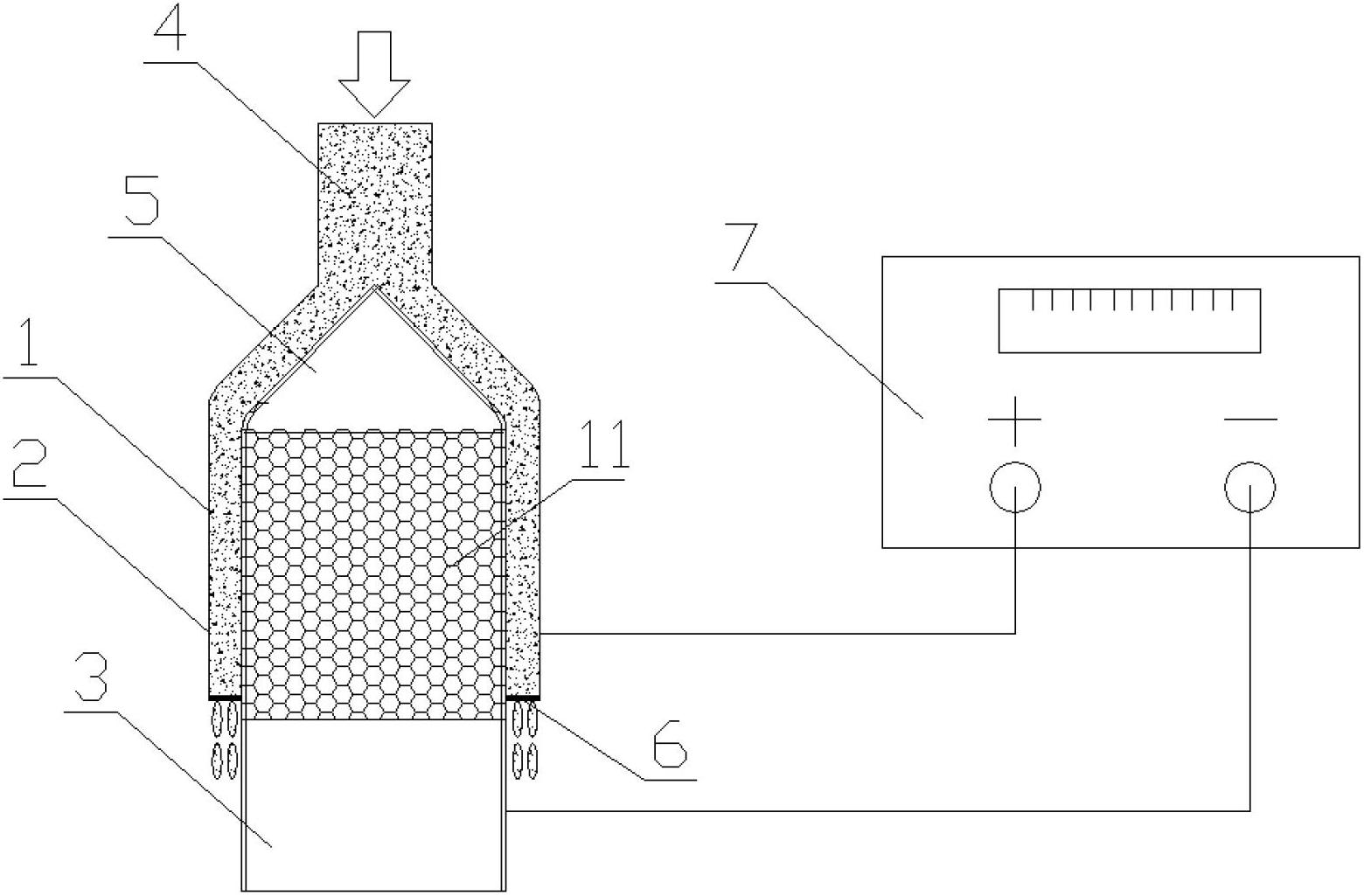 Sludge dewatering and granulating device and method with synergic effect of annular electric field and pressure