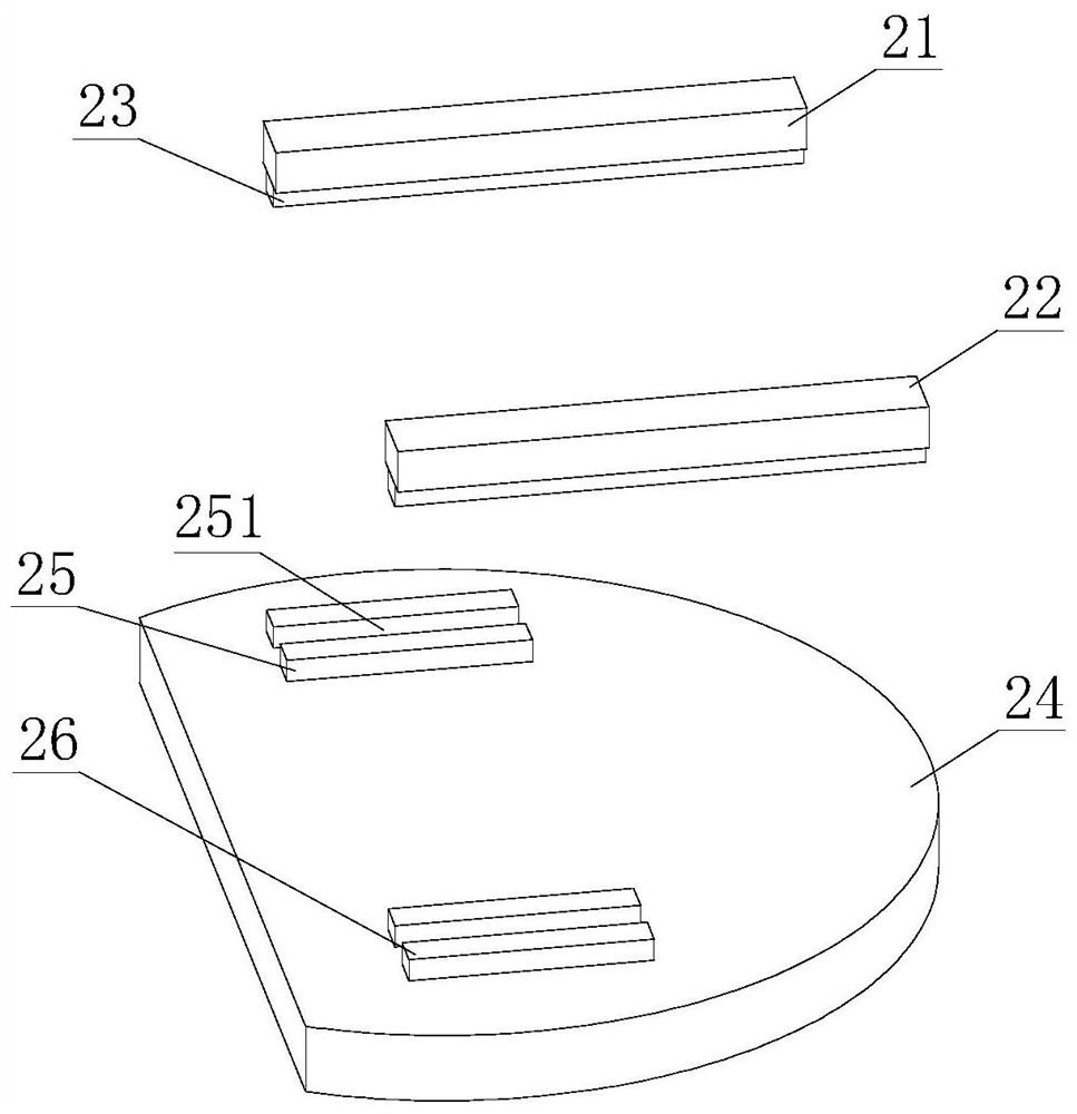 Anti-splashing cast iron production and pouring device and implementation method thereof