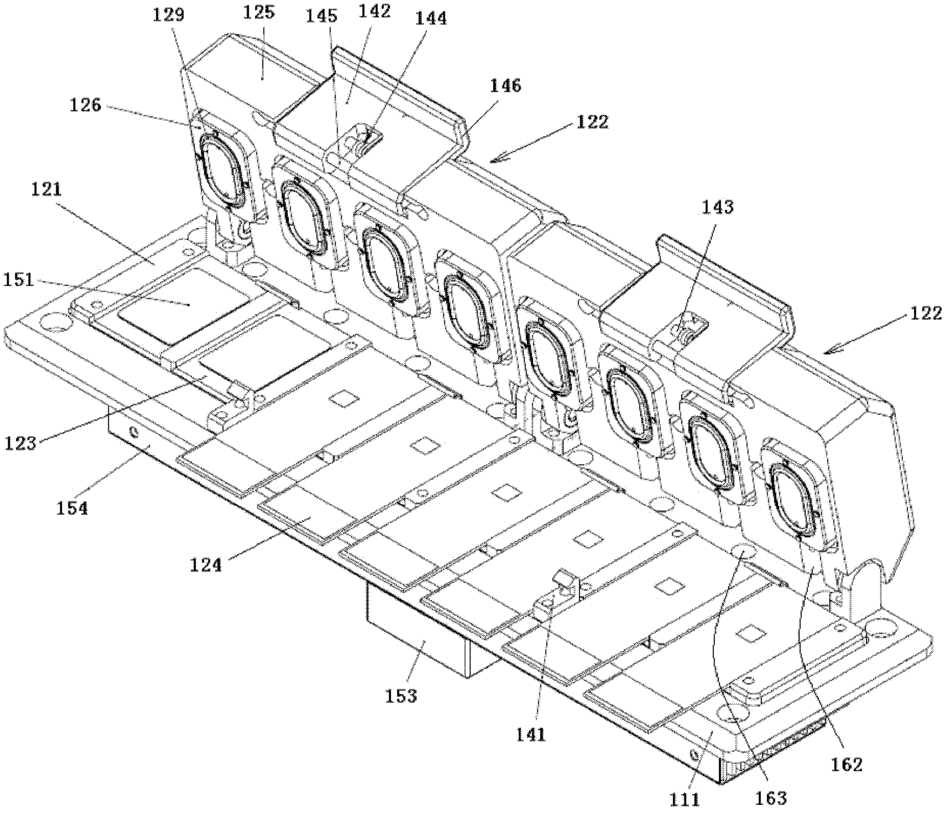 Adaptive sealed reaction chamber for biochip reaction device