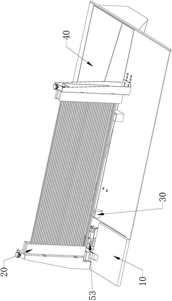 Pipe conveying device