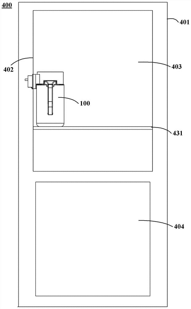Water storage device and refrigerator