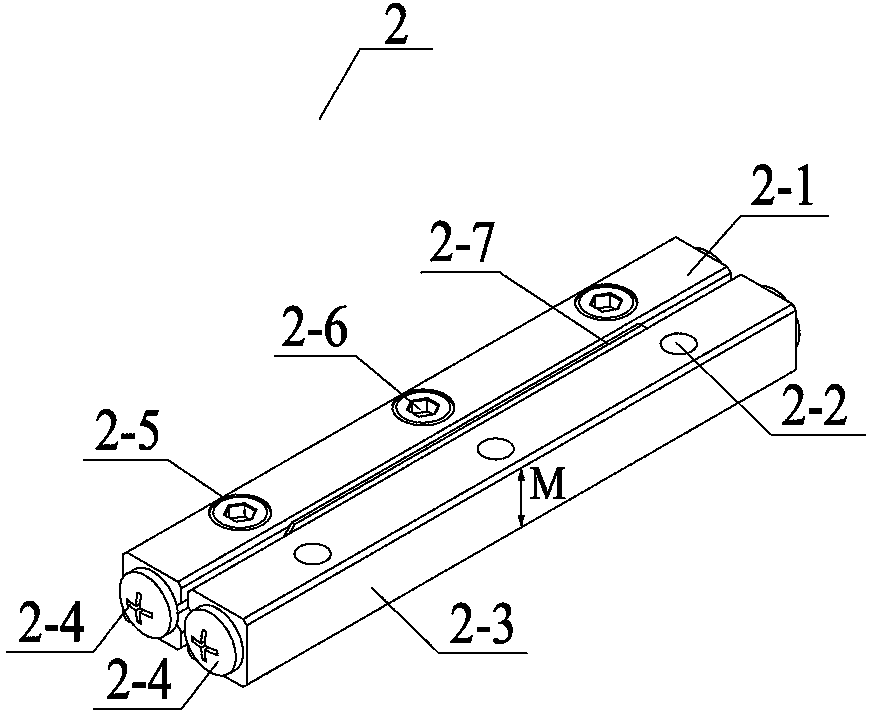 Compact type double-actuation assembly piezoelectric stick-slip driving device and driving method thereof