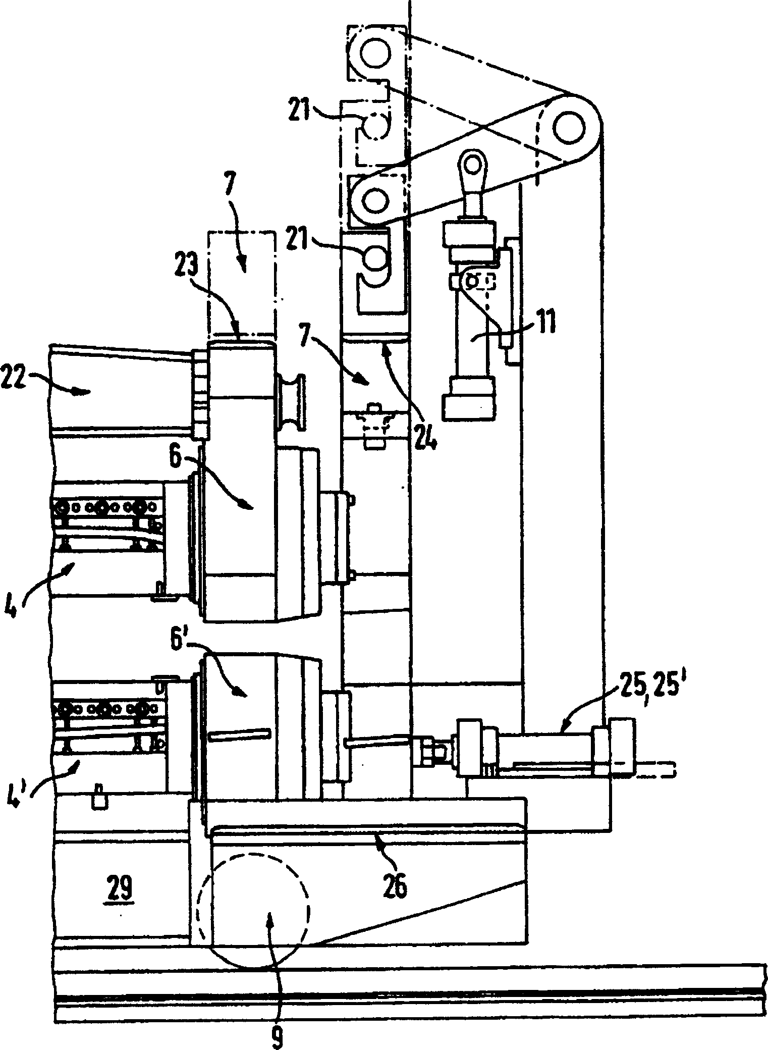 Method and device for cutting to length strips or sheets in rolling or transport line