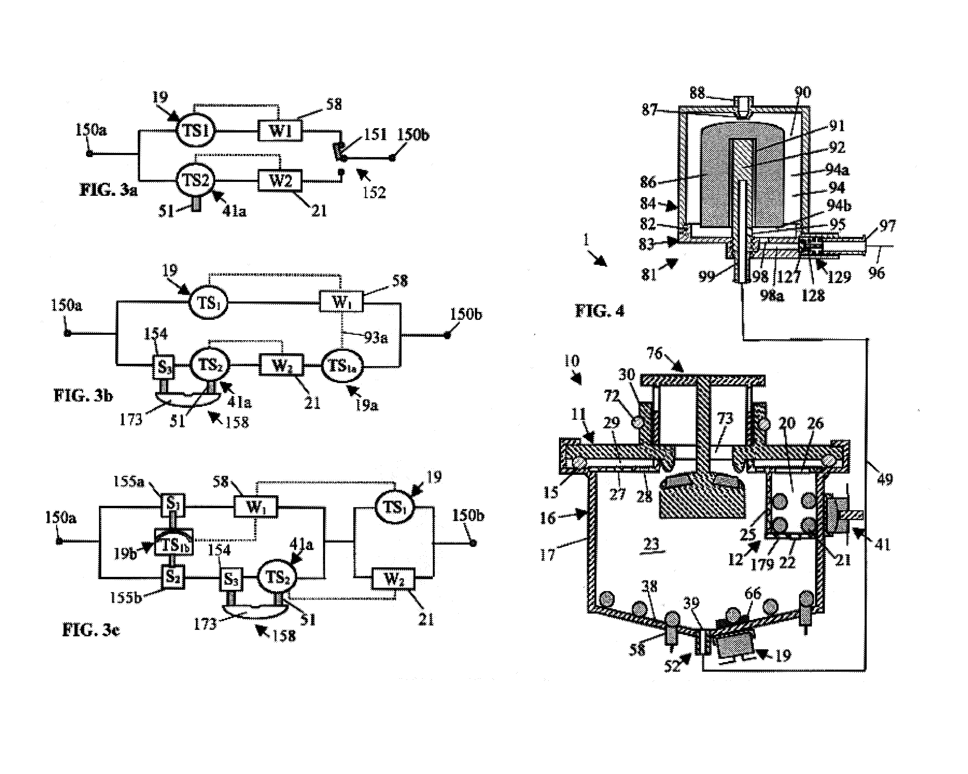 Fluid delivery system for generating pressurized hot water pulses