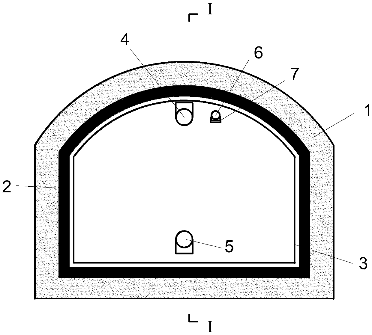 Oil storage depot, oil storage method and construction method in closed pit mine main road