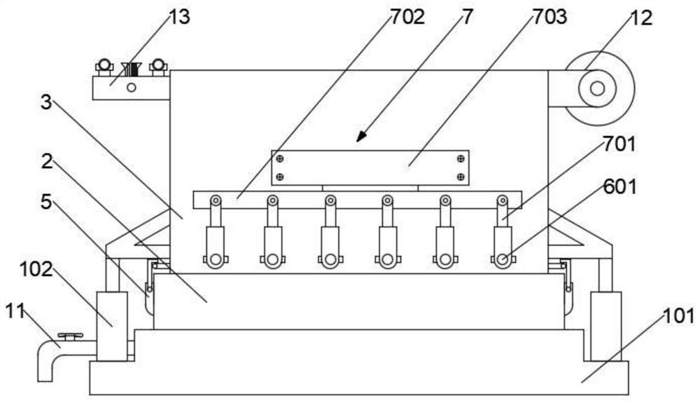 A conveyor belt cleaning device