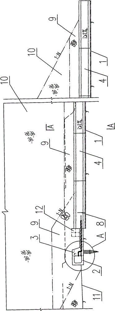 Earth and rockfill dam body seepage monitoring structure provided with abandoned dreg site behind dam and construction method thereof