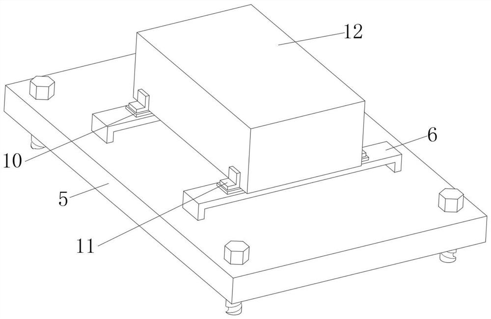 Sound insulation and heat dissipation equipment for the engine of a bird-repelling sprinkler