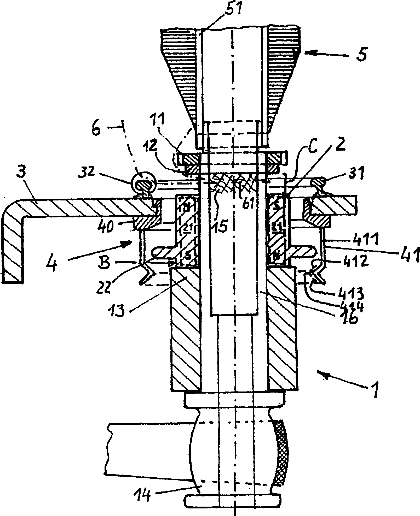 Yarn clamping device for underwinding yarns on spindles of a ring spinning or ring twisting machine