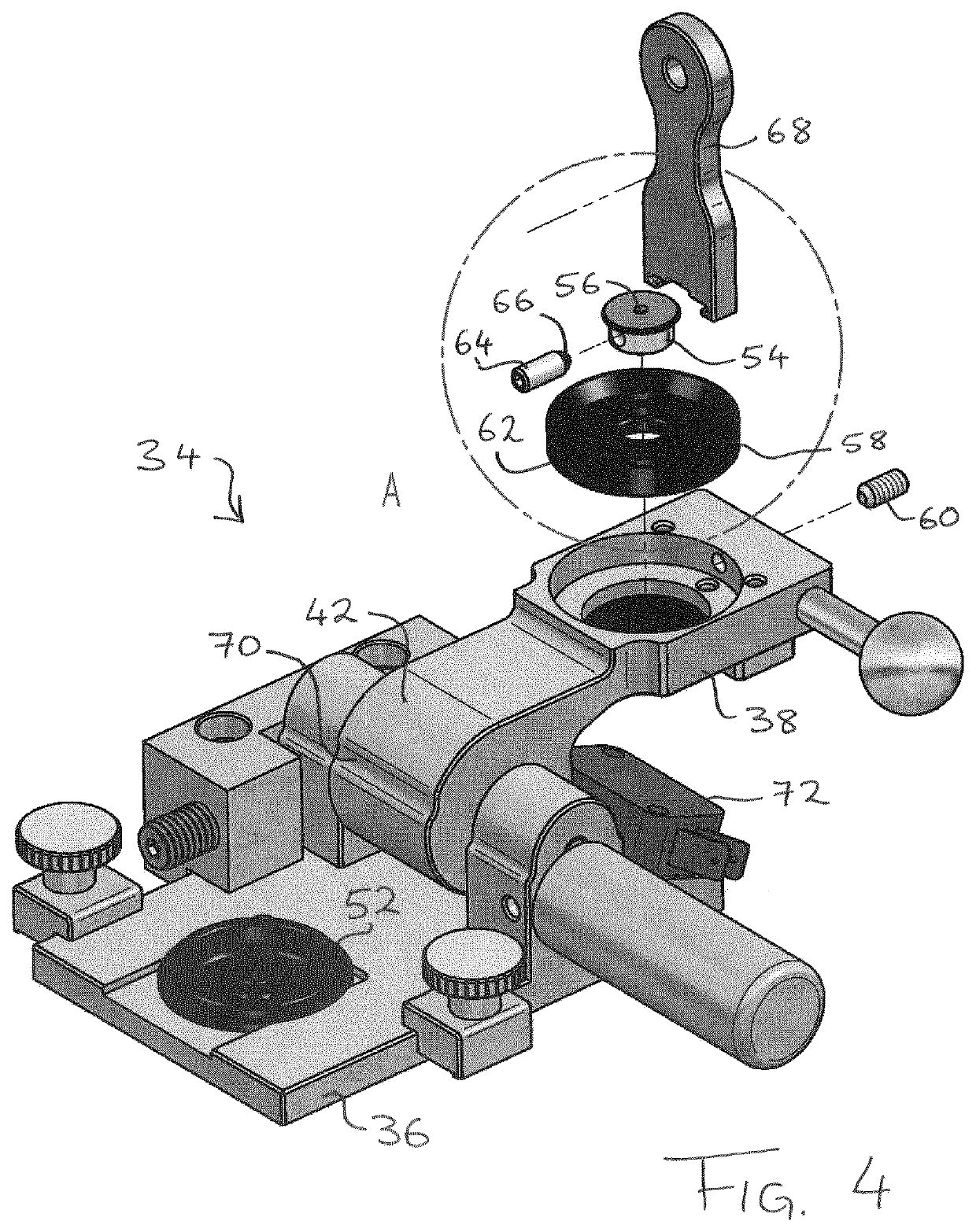 Apparatus for analyzing the optical properties of a sample