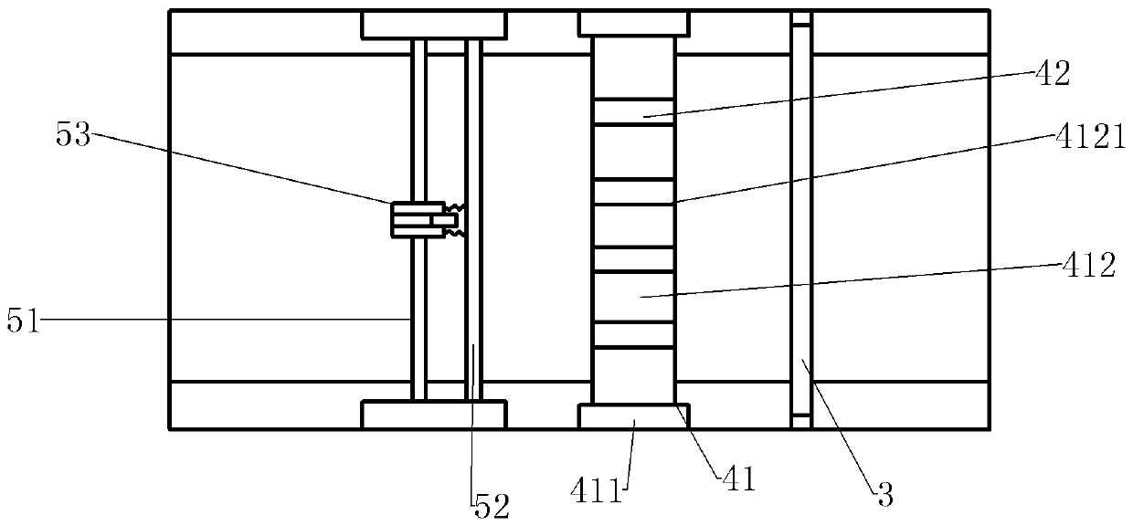 Cutting device of self-adhesive label