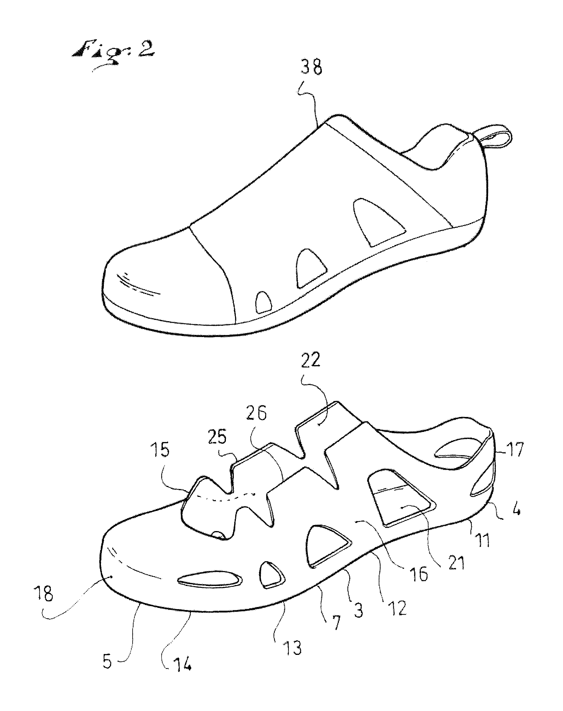 Sports shoe