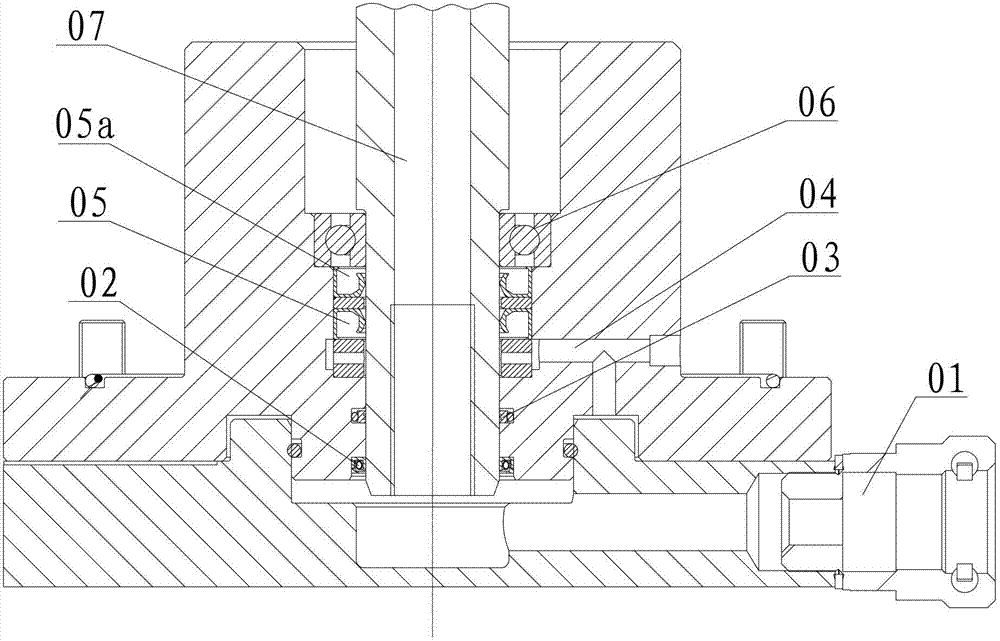 Coal mining machine and inner spraying device thereof