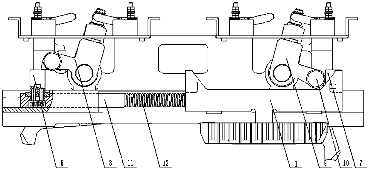 Contact fixing block quick-motion expression mechanism for switch machine