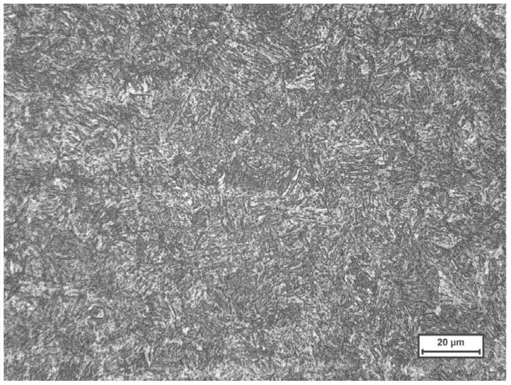 A kind of three-layer composite steel plate and its manufacturing method