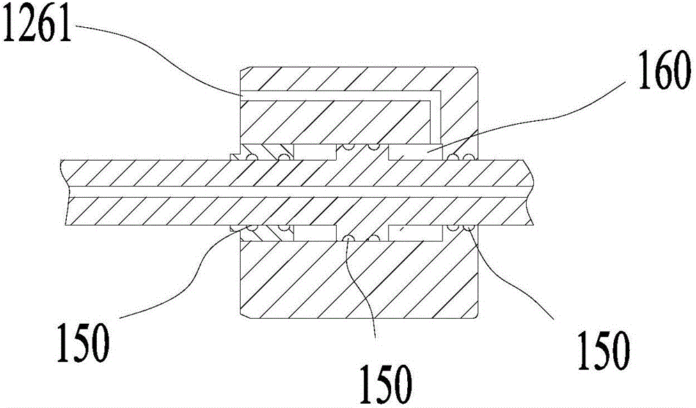 Plugging pressure testing device and plugging pressure testing method applicable to middle and high pressure gas pipes