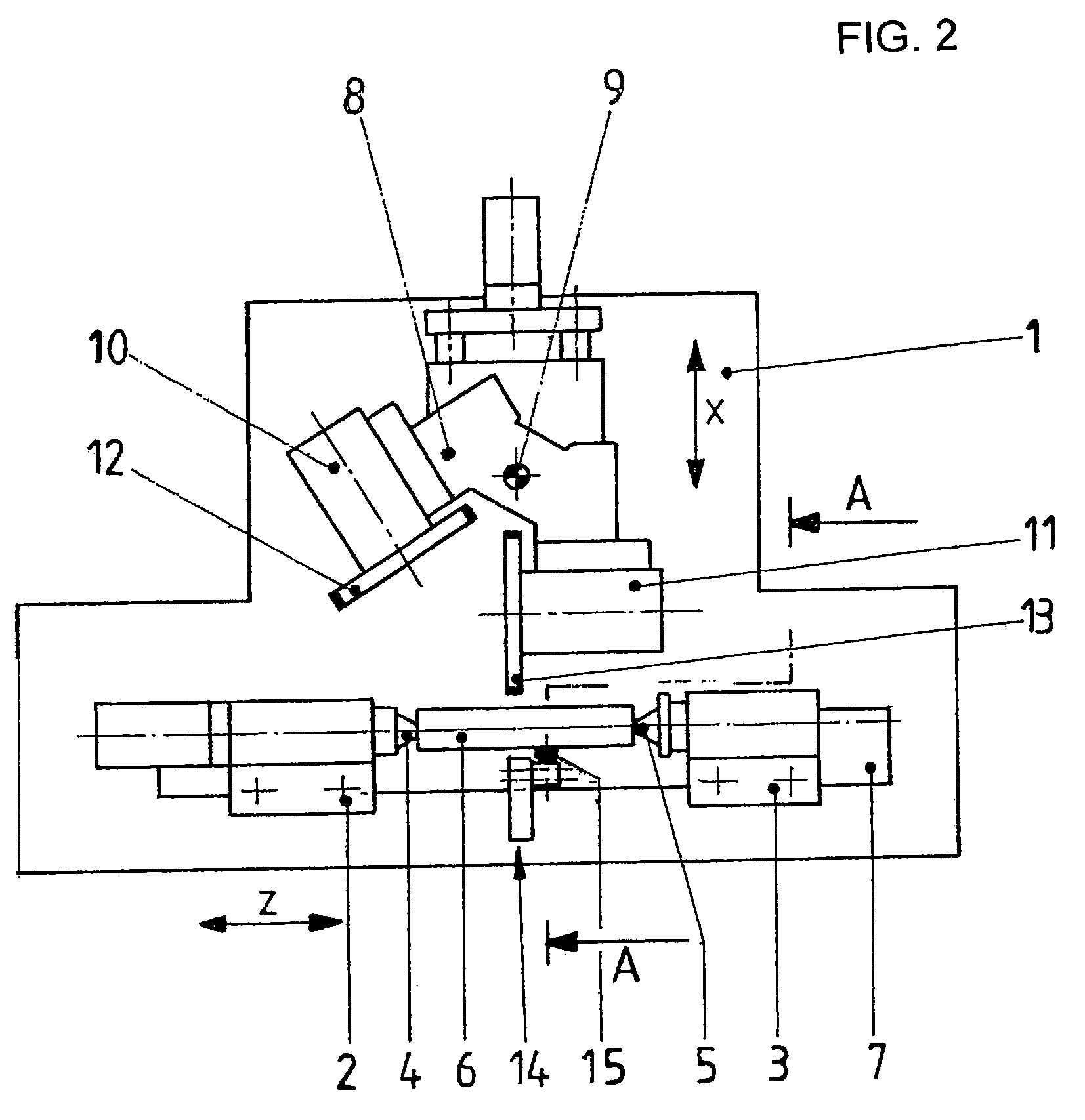 Method and device for grinding a rotating roller using an elastic steady-rest support