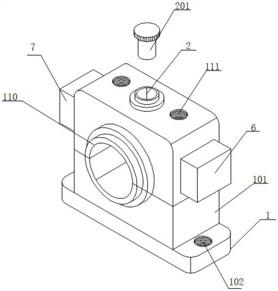 Sliding bearing with high-stability mounting support