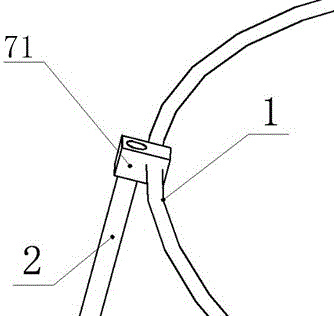 Helical antenna flexible support apparatus