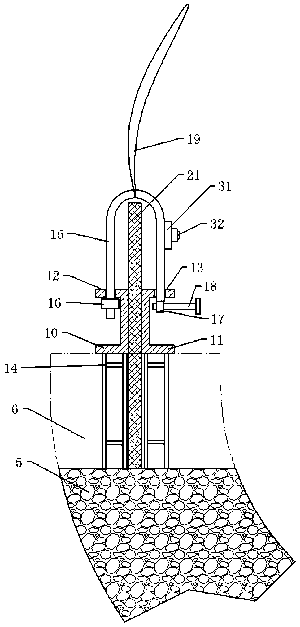 Clamp for burying water stop belt in tunnel inverted arch