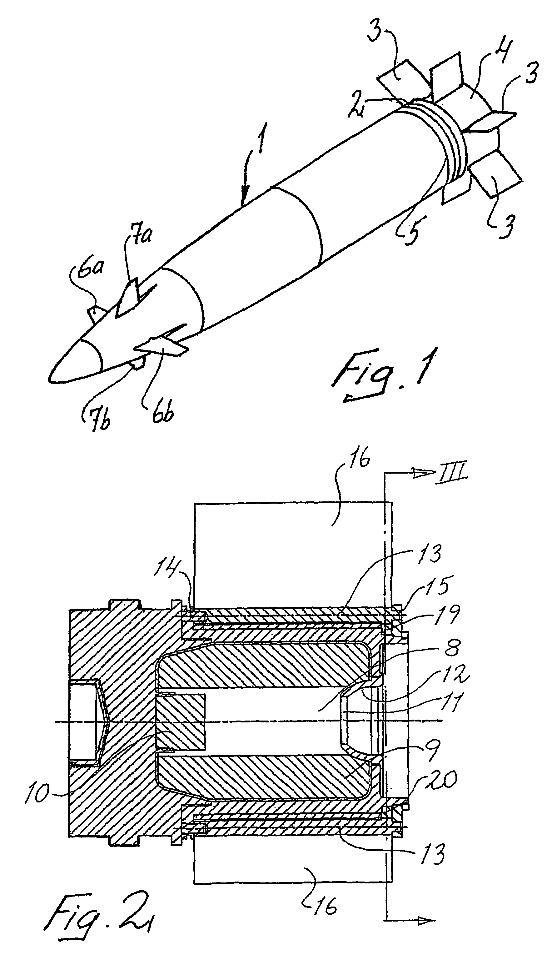 Method of synchronizing fin fold-out on a fin-stabilized artillery shell, and an artillery shell designed in accordance therewith